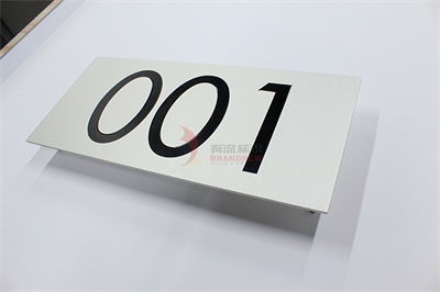 亞克力標識的優勢及保養方法