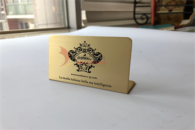 什么是金屬標牌上色機