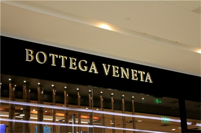 路上的標識牌有什么作用。